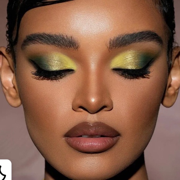 Natasha Denona Yucca Eyeshadow Palette - Picture 9 of 11